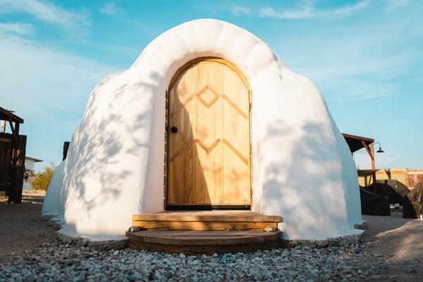 Joshua Tree Glamping Hangout view of front with door
