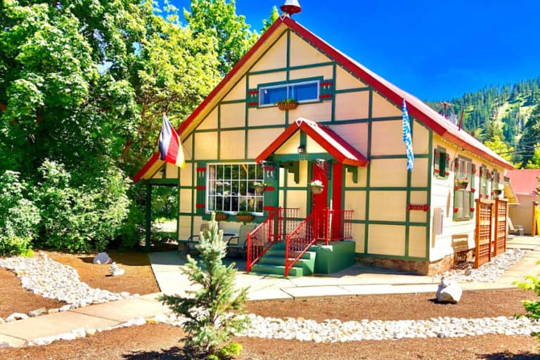 15 Super Leavenworth Cabins to Rent for a Bavarian Getaway in Washington State