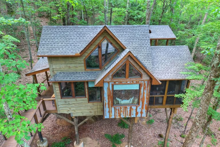 14 Epic Blue Ridge Treehouse Rentals in